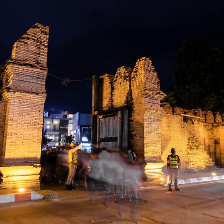 Sleep Mai Thapae Chiang Mai Old City Lifestyle Hotel Екстериор снимка